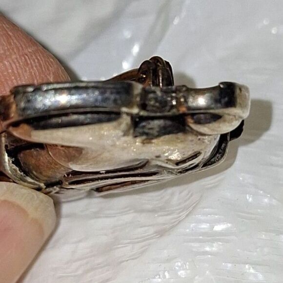 A Vintage Best Brooch Pin Pendant Bunny Rabbit Collectible Costume Jewelry - Picture 8 of 9